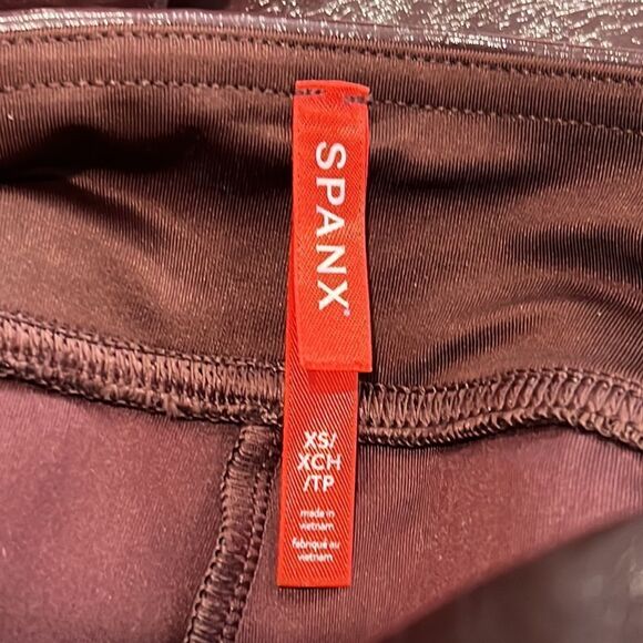 NWT Spanx Faux Patent Leather Leggings Ruby Red Burgundy XS Crinkle - Picture 11 of 12